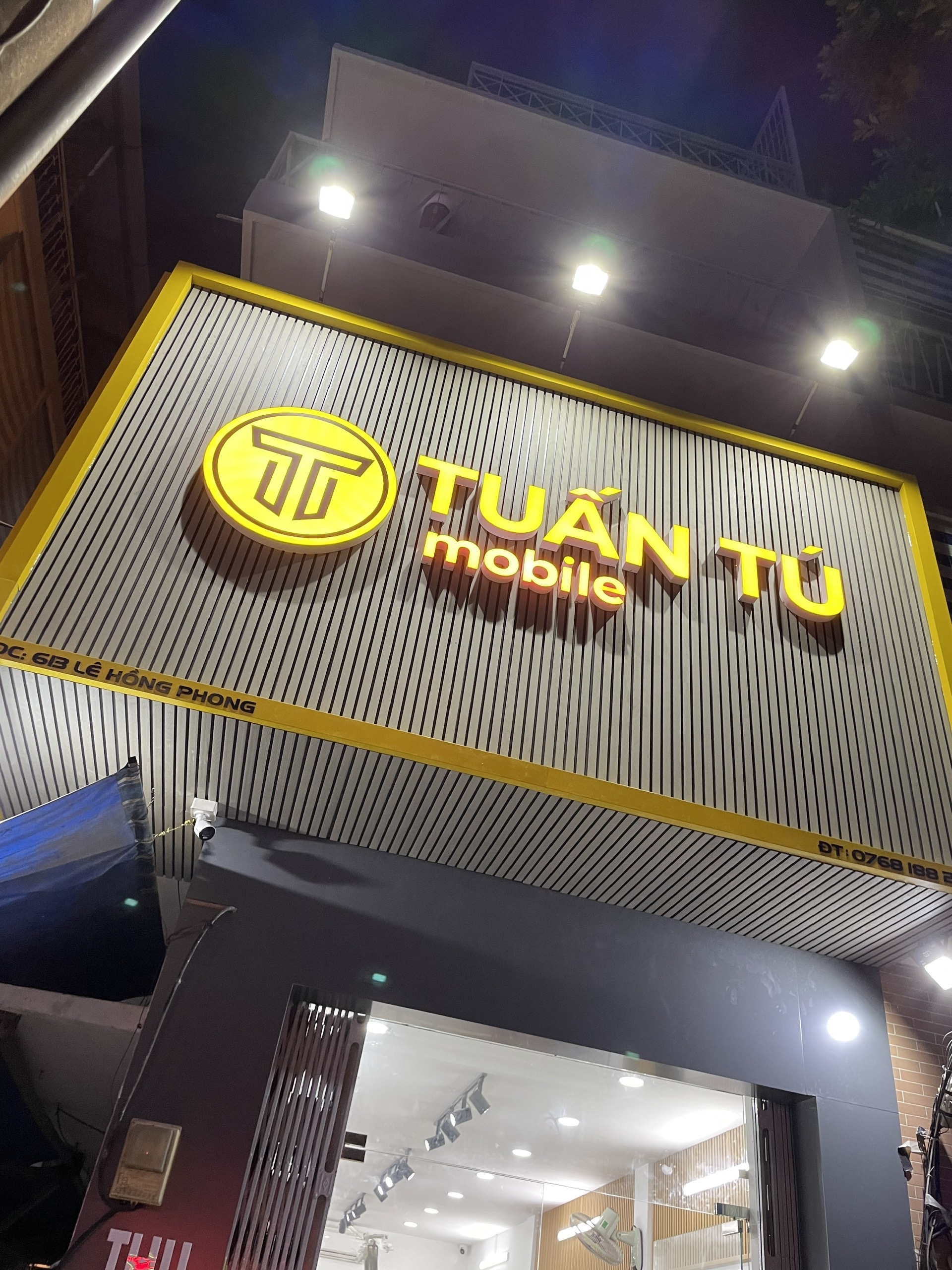 bảng hiệu cửa hàng điện thoại
