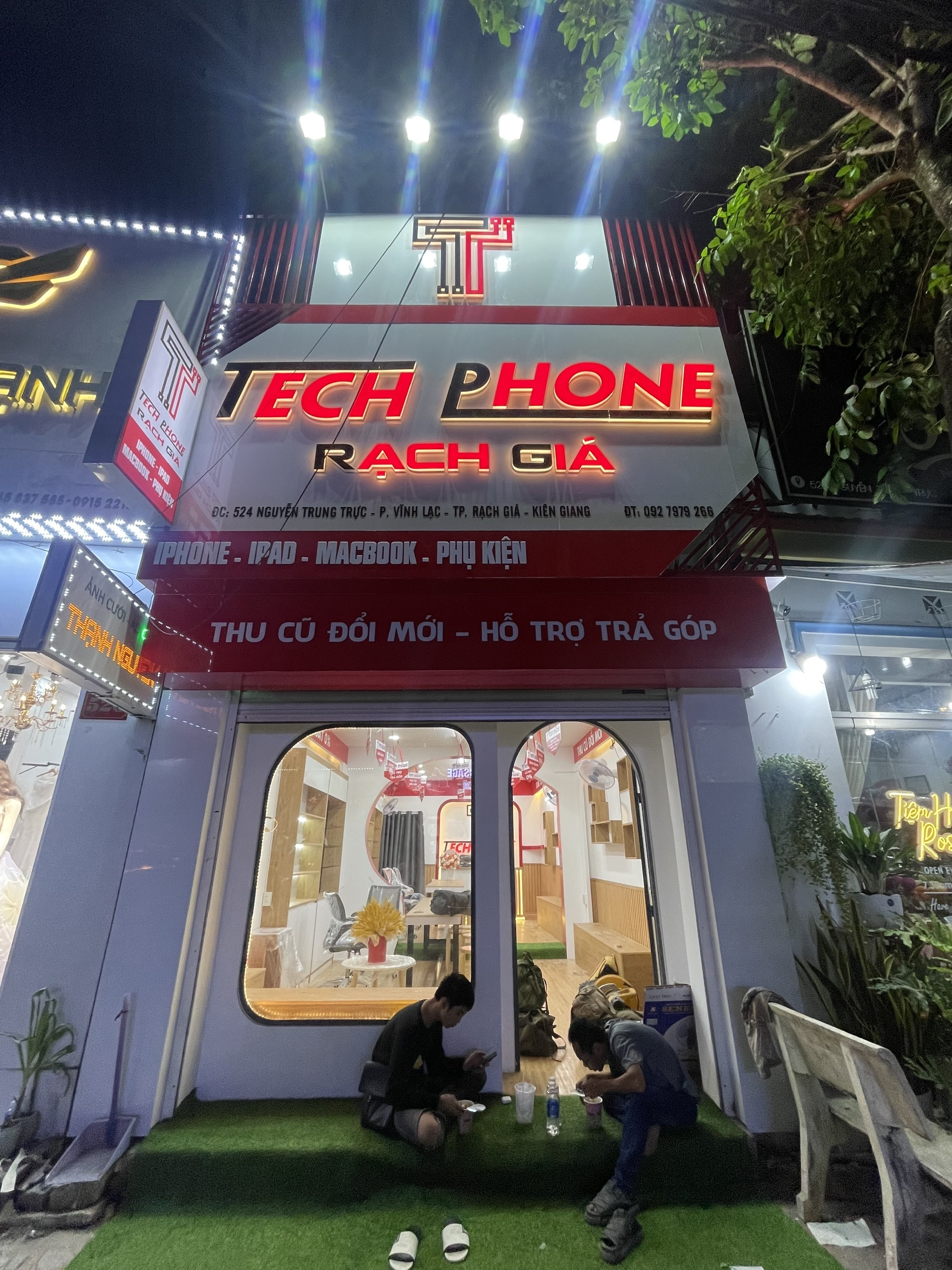 bảng hiệu cửa hàng điện thoại