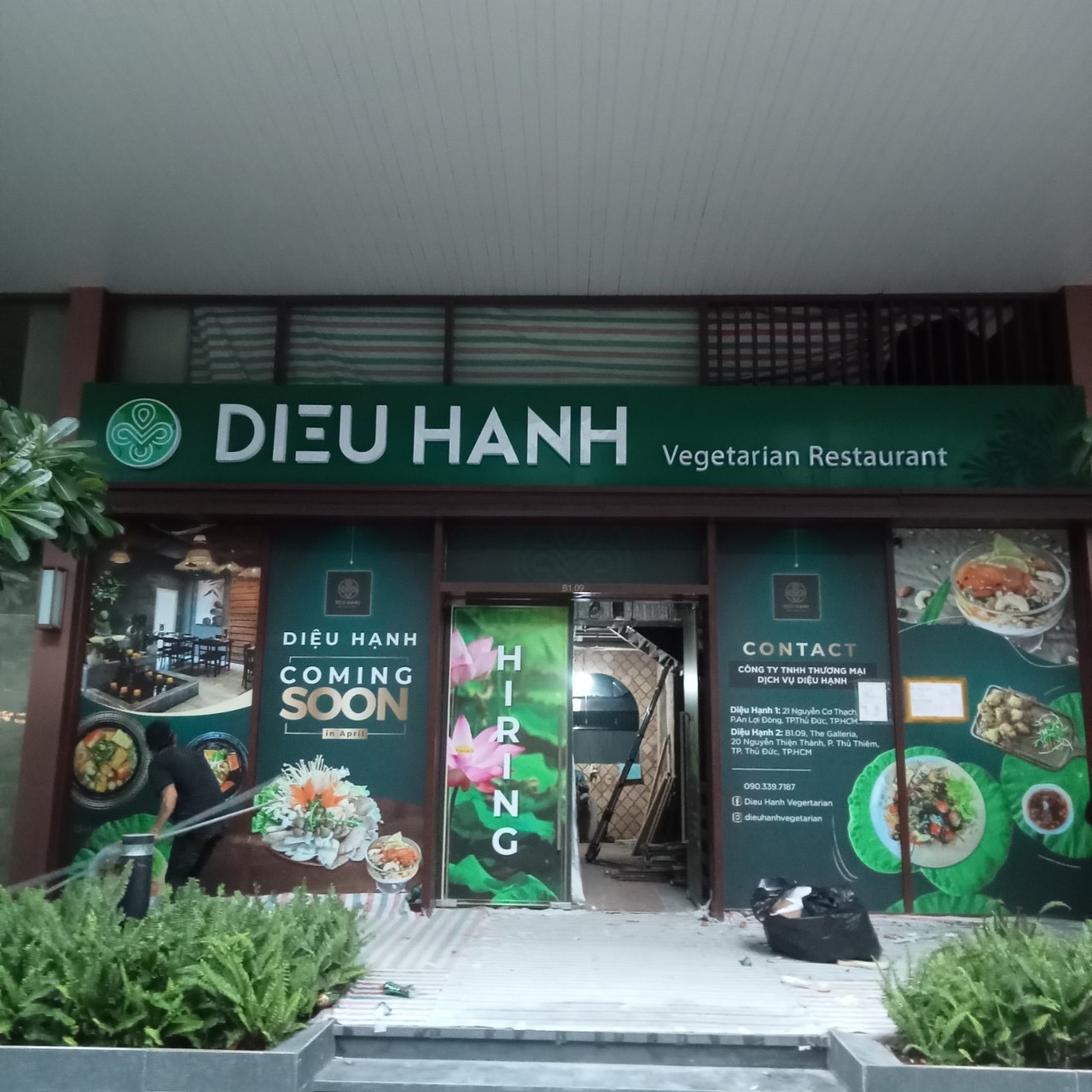 bảng hiệu cửa hàng, in ấn thi công decal thiết kế theo yêu cầu