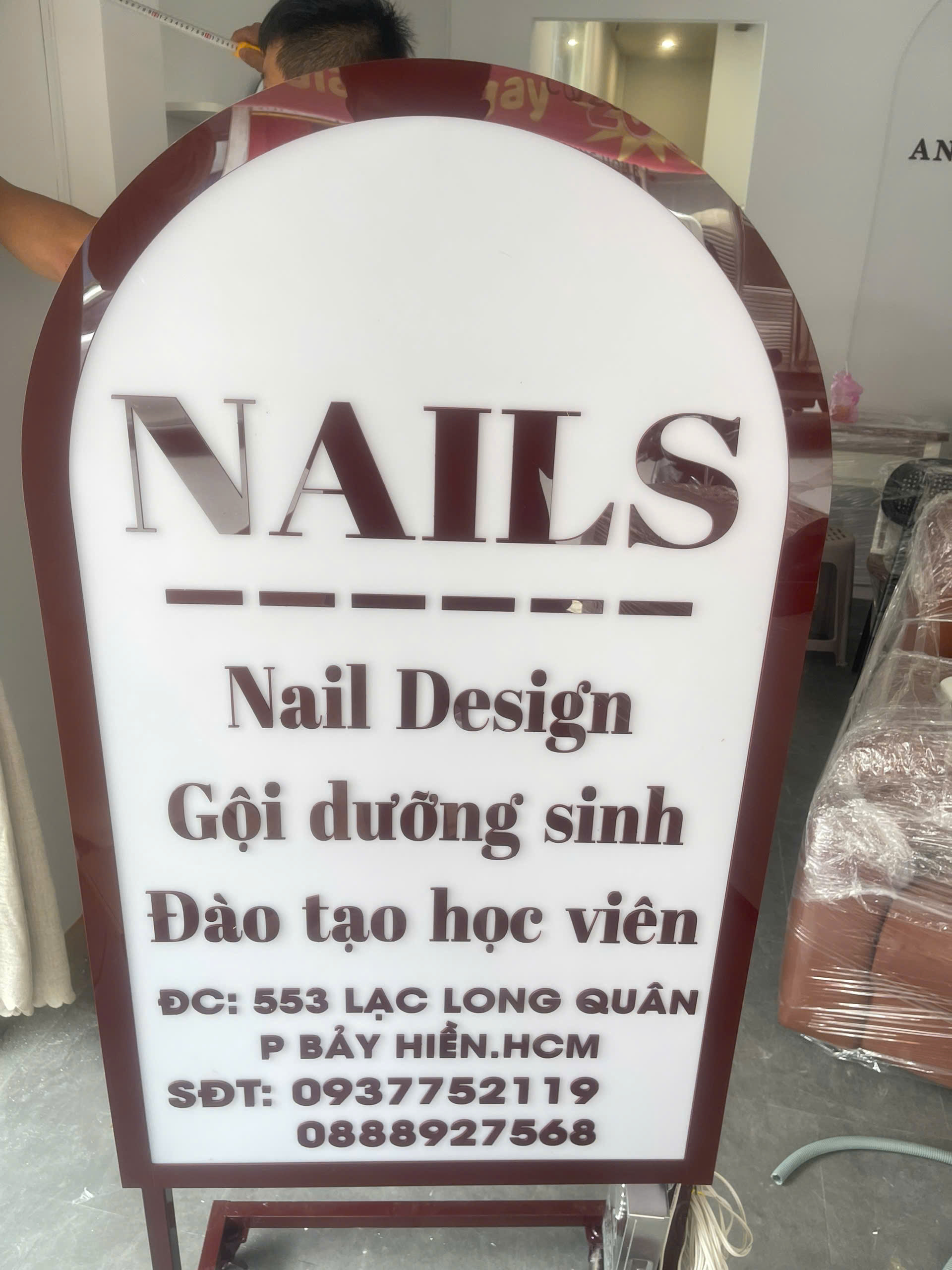 hộp đèn chữ nổi thiết kế theo yêu cầu