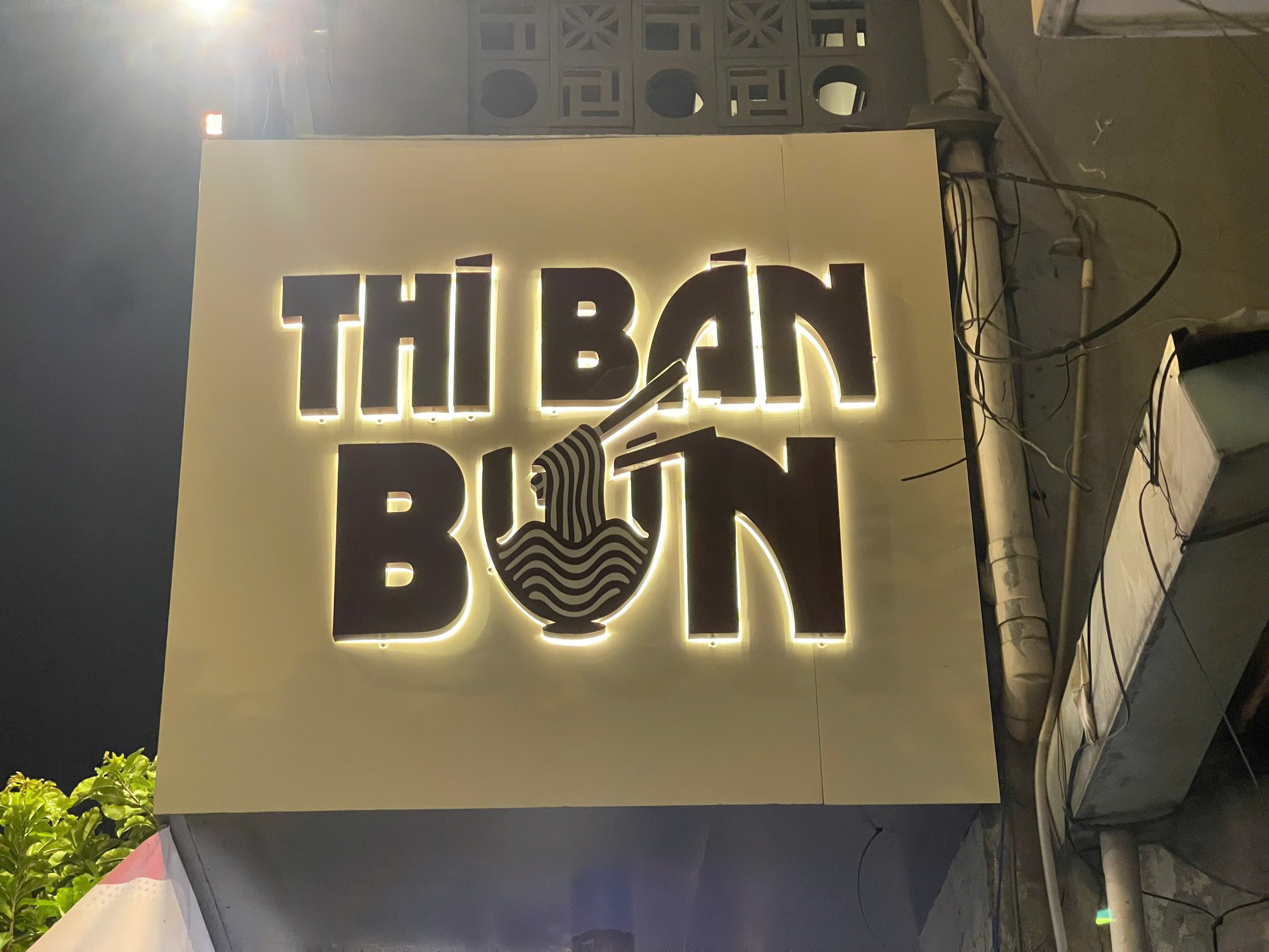 bảng hiệu quán ăn