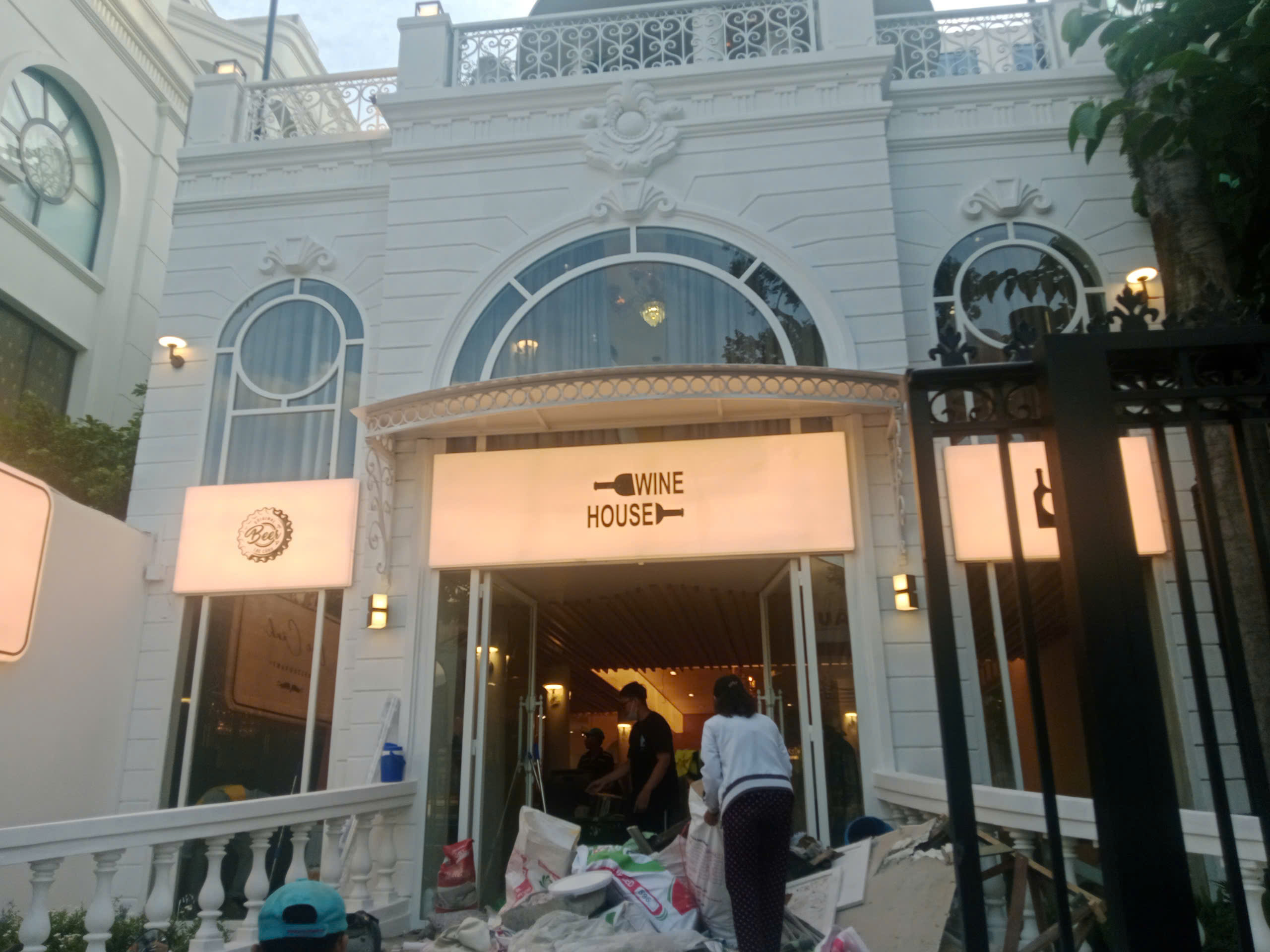hộp đèn mica hút nổihộp