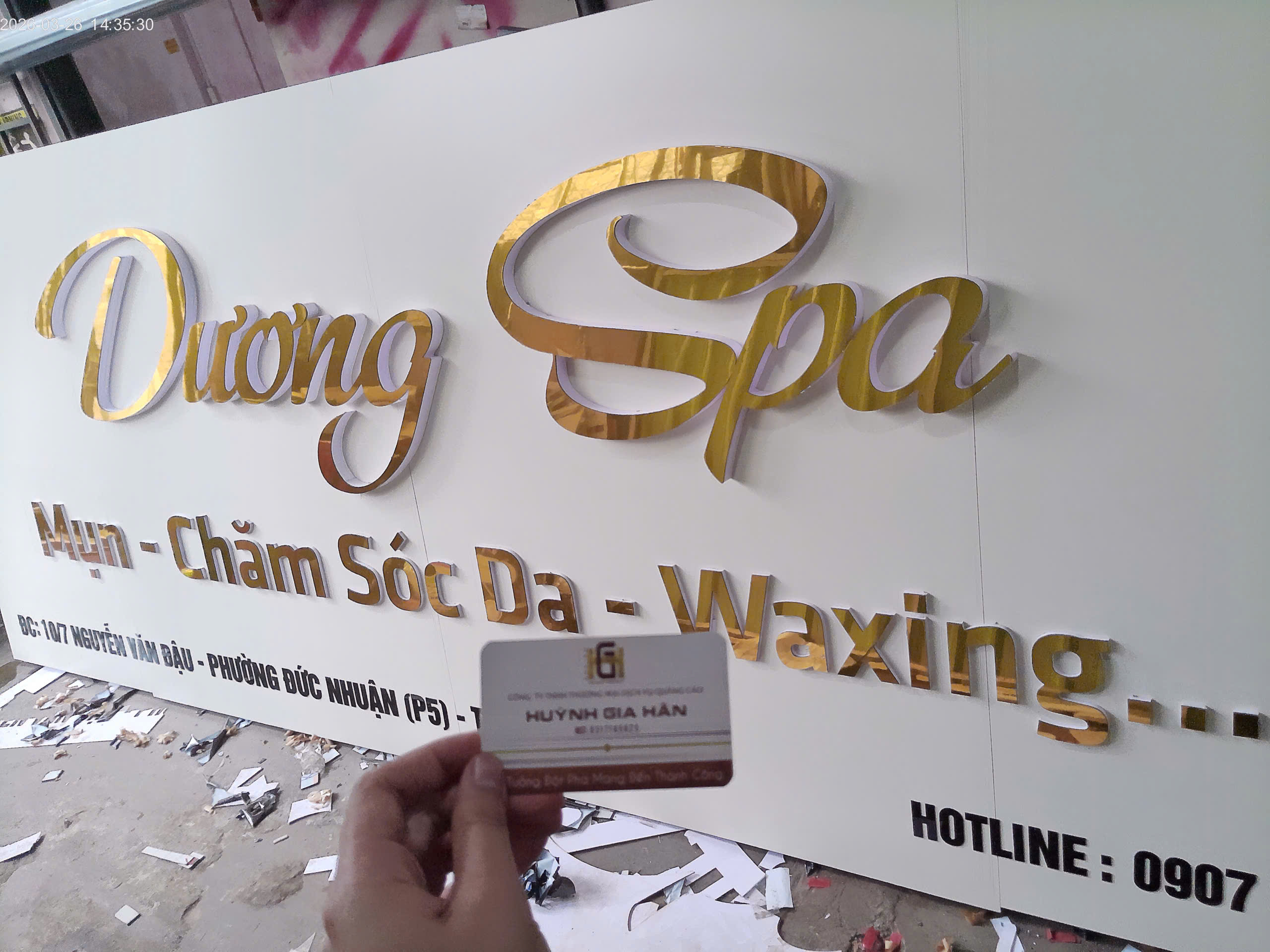 bảng alu gương phù hợp cho spa, nail...