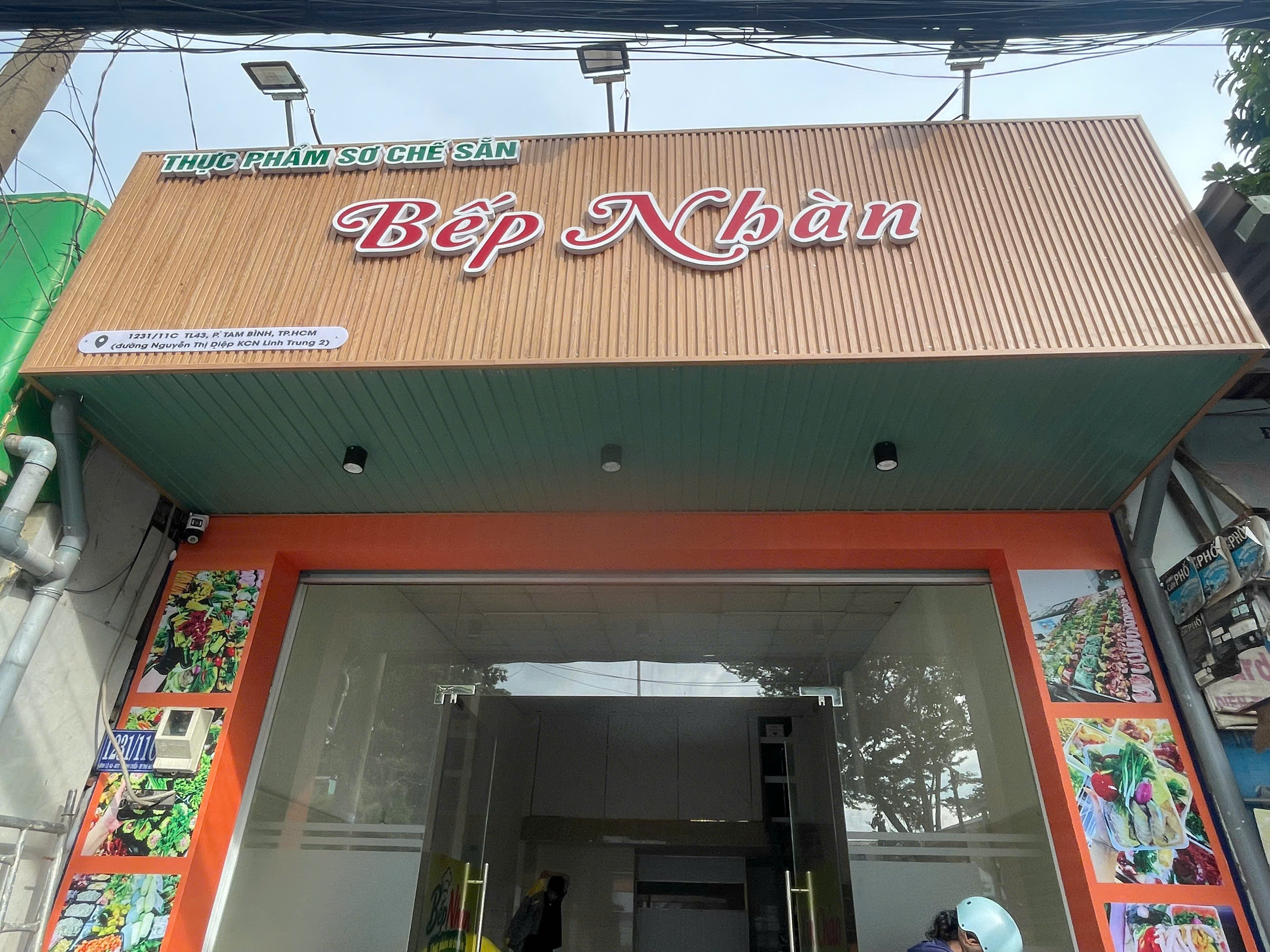 Bảng hiệu cửa hàng kinh doanh lương thực phẩm