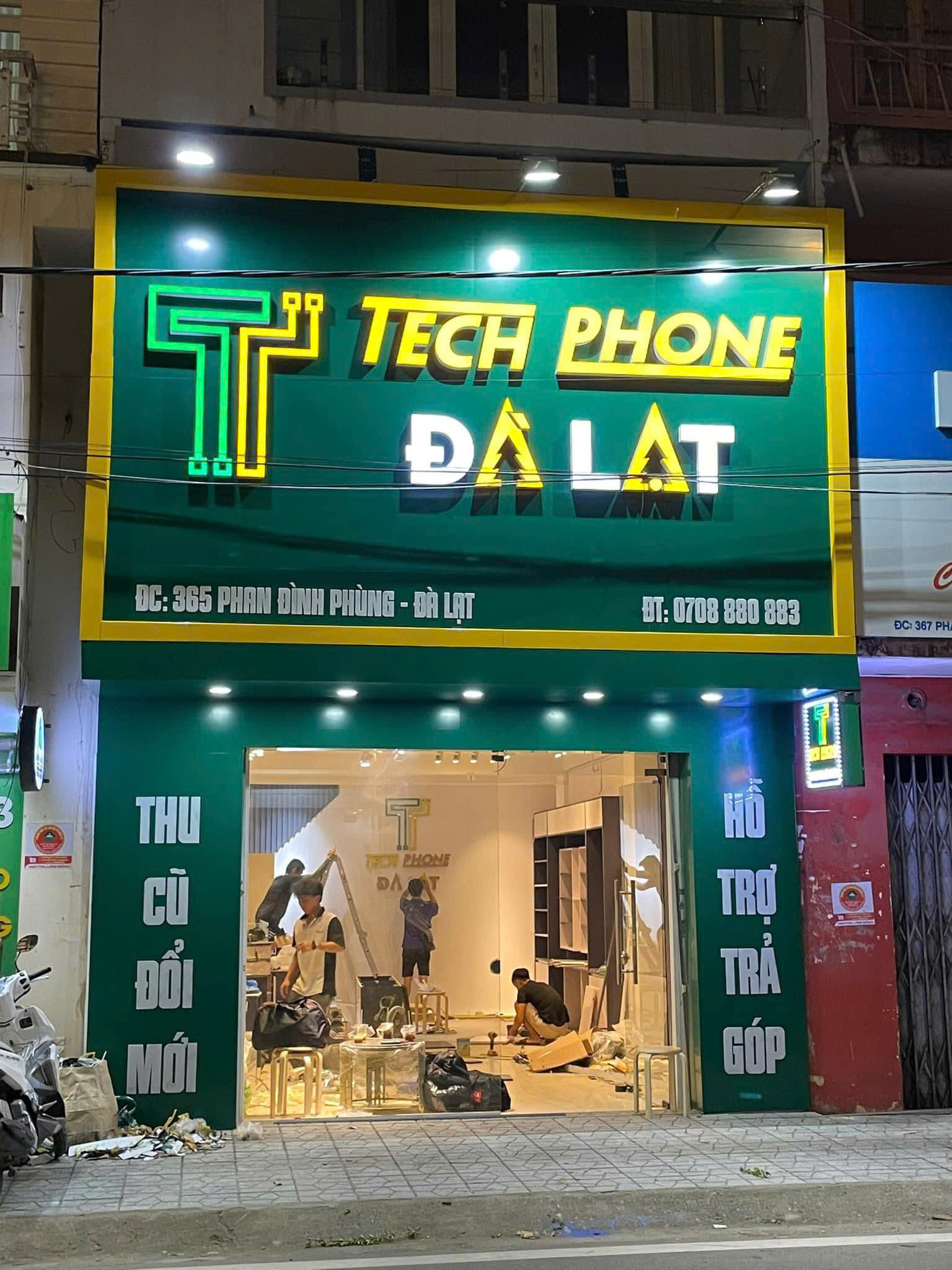 Bảng Hiệu Điện Thoại