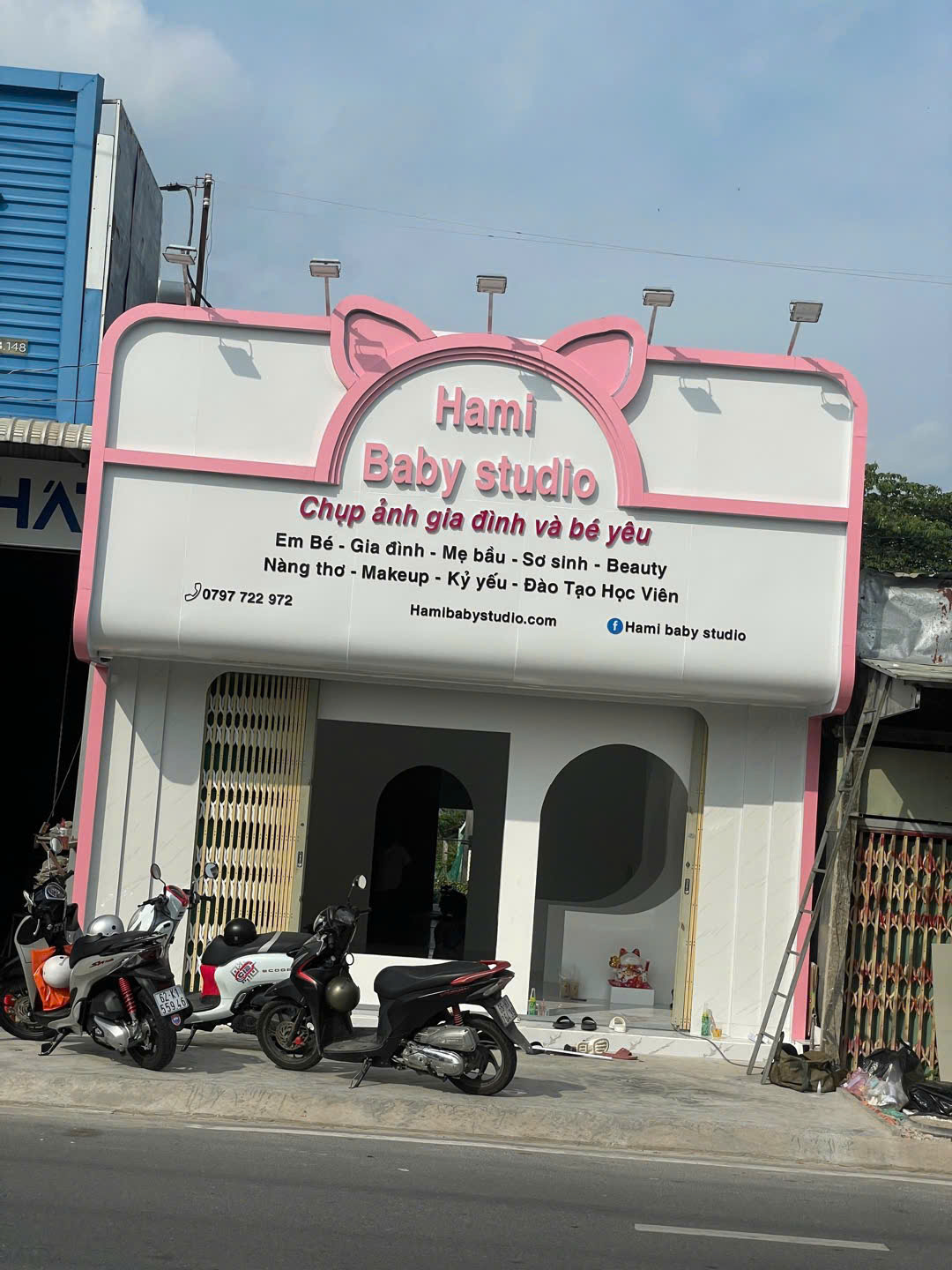 Bảng Hiệu Studio